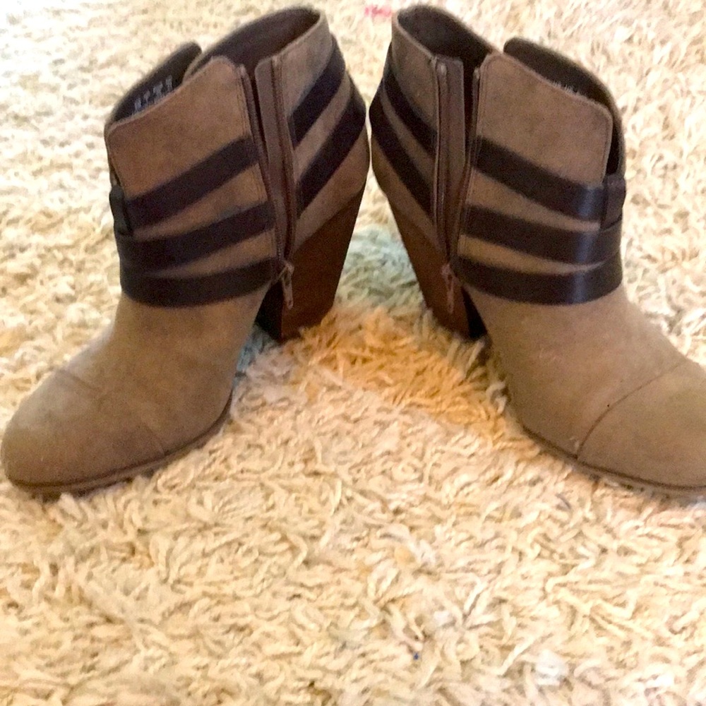 Carlos olive green with dark brown strapped booties. Size 9. Rarely worn!
